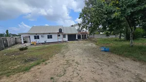 Kiwanja Kinauzwa Changanyikeni Nyuma Ya Chuo Kikuu Cha Dar-Es-Salaam