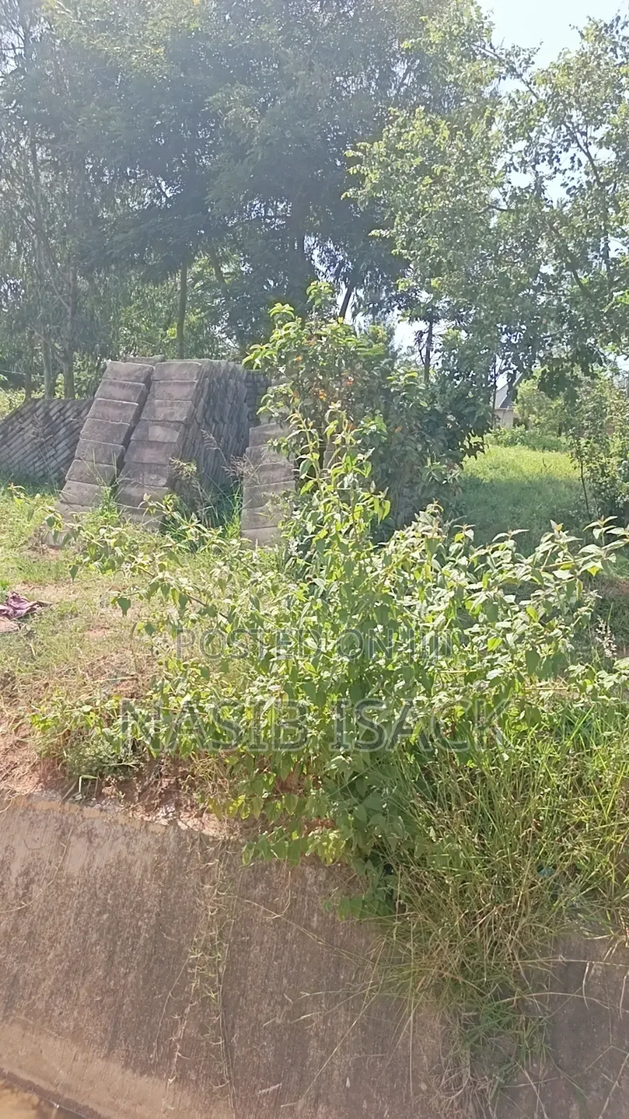 Plot for Sale 1050 Square Meters