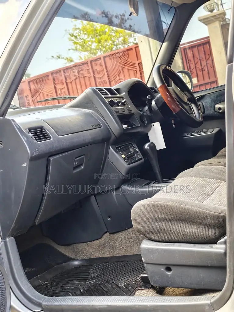 Toyota RAV4 1999 Silver