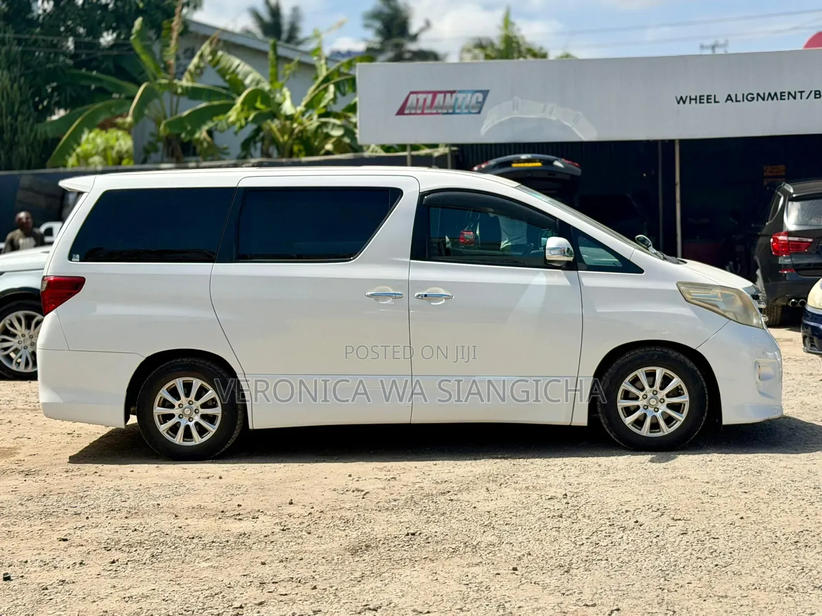Toyota Alphard 2010 White