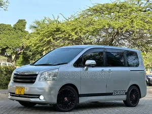 Toyota Noah 2009 Silver