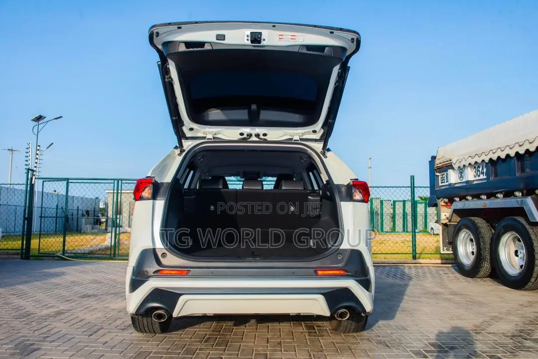 Toyota RAV4 2020 White