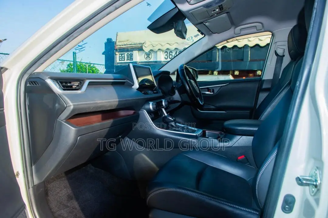 Toyota RAV4 2020 White