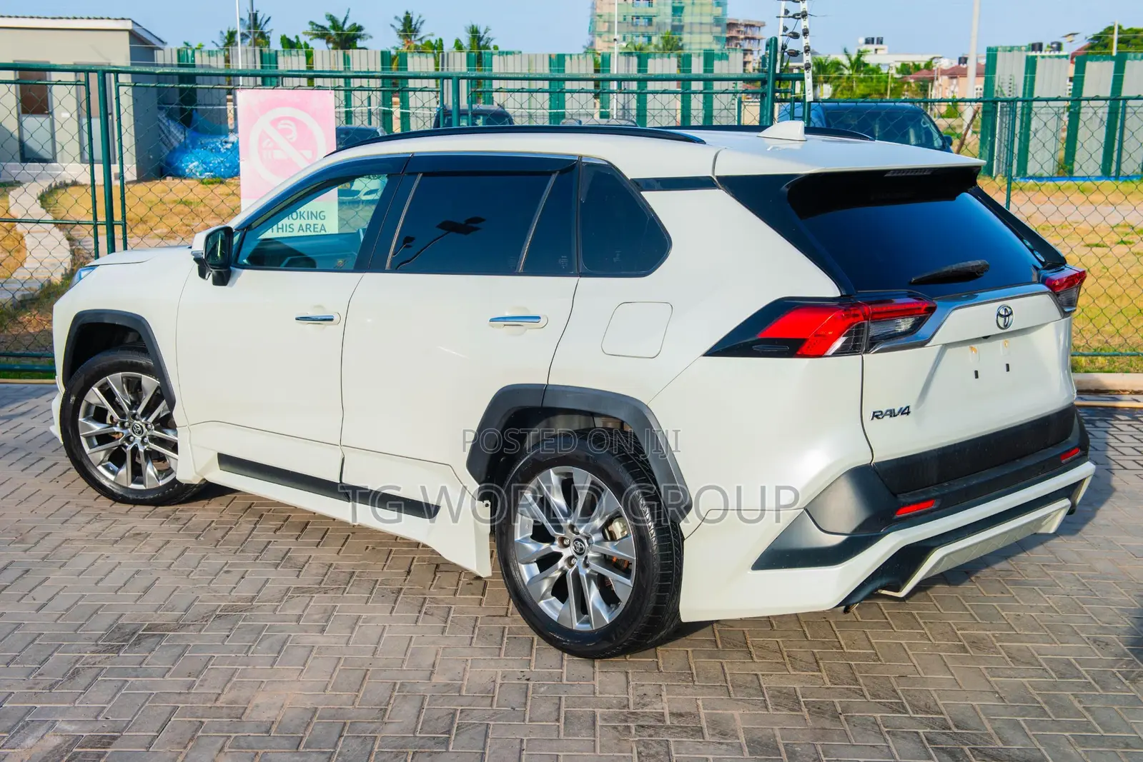 Toyota RAV4 2020 White