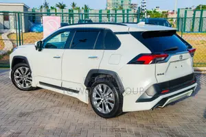 Toyota RAV4 2020 White