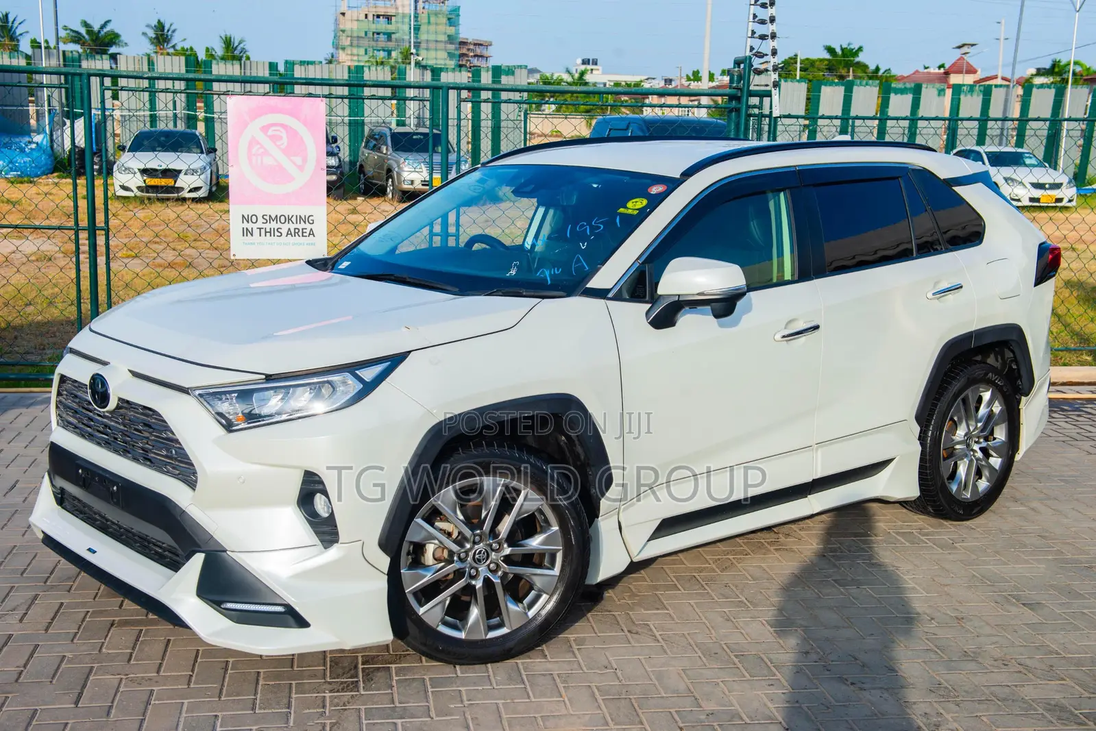 Toyota RAV4 2020 White