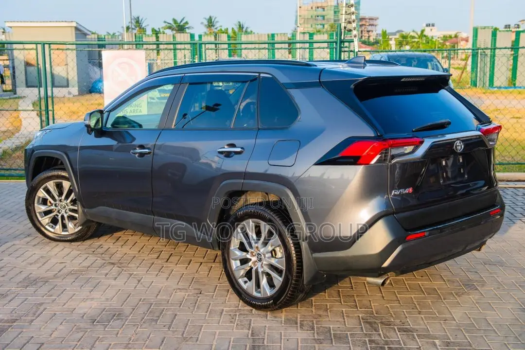 Toyota RAV4 2020 Gray