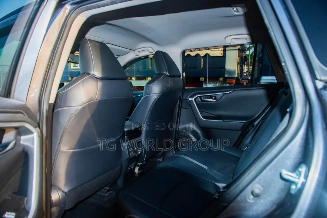 Toyota RAV4 2020 Gray