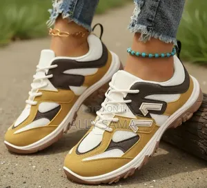 Women's Sneakers 11 Material Leather Canvas
