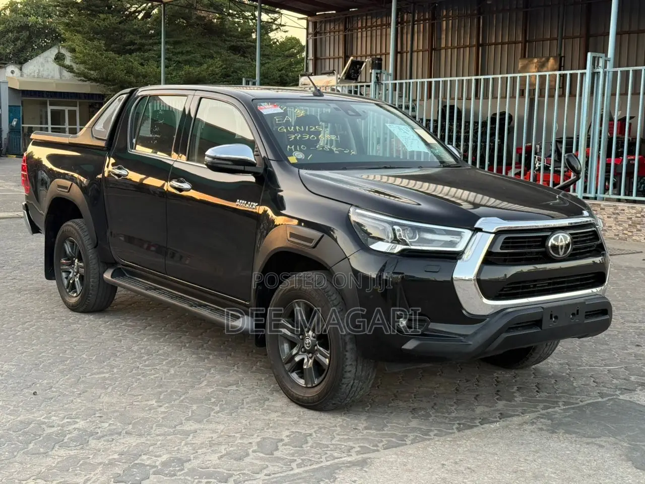 Toyota Hilux 2021 Black