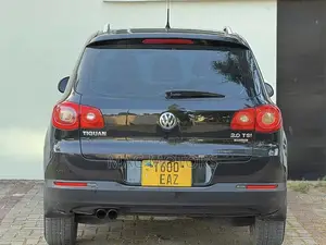 Volkswagen Tiguan 2009 Black