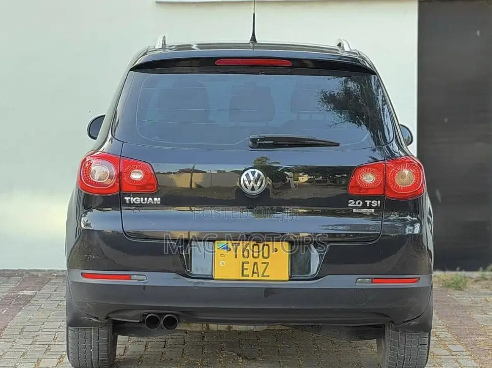 Volkswagen Tiguan 2009 Black