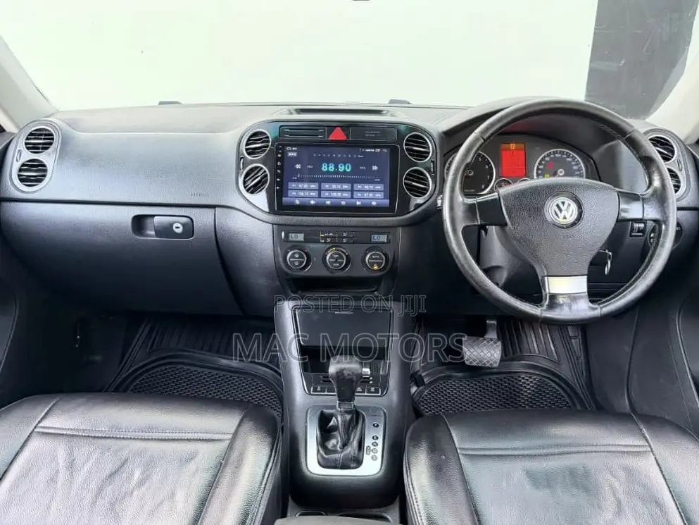 Volkswagen Tiguan 2009 Black