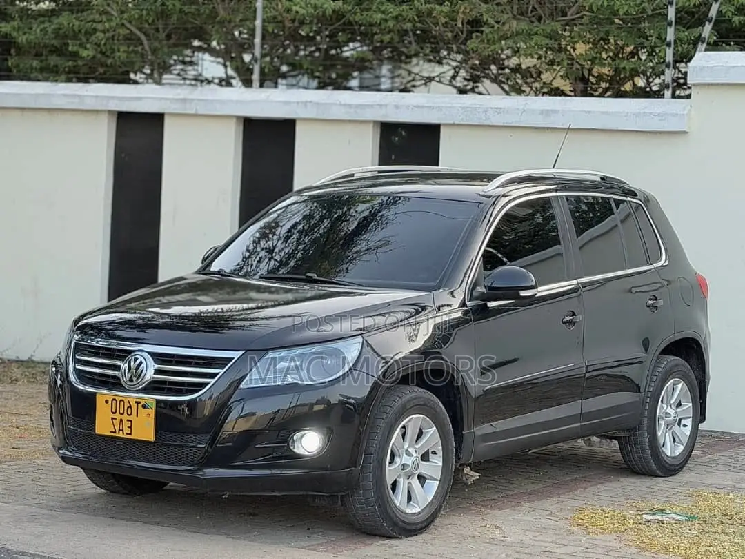 Volkswagen Tiguan 2009 Black