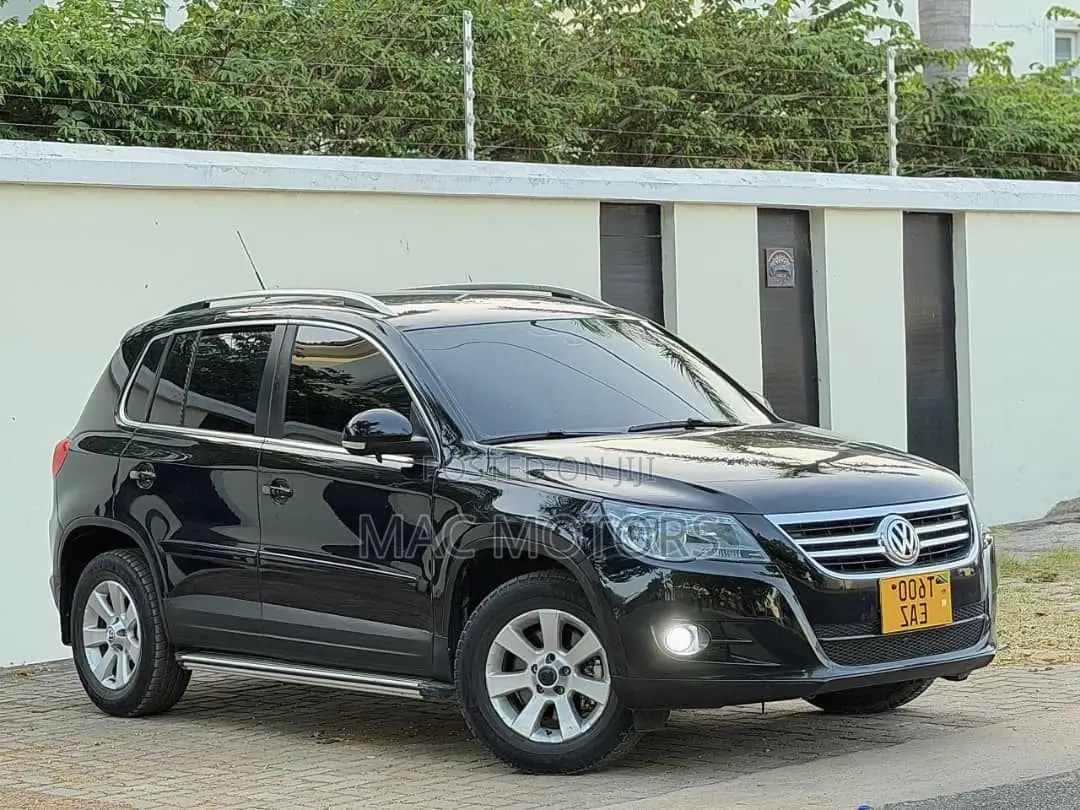 Volkswagen Tiguan 2009 Black