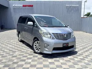 Toyota Alphard 2.4 Petrol AWD 2009 Silver