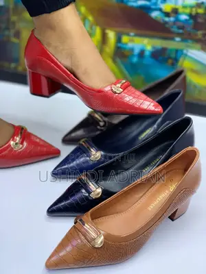 Viatu Vya Kike Bei Ya Kutupa (Wholesale Prices)