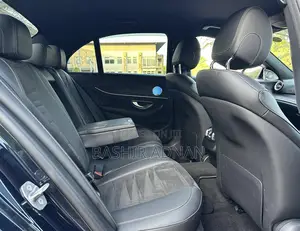 Mercedes-Benz E200 2017 Green