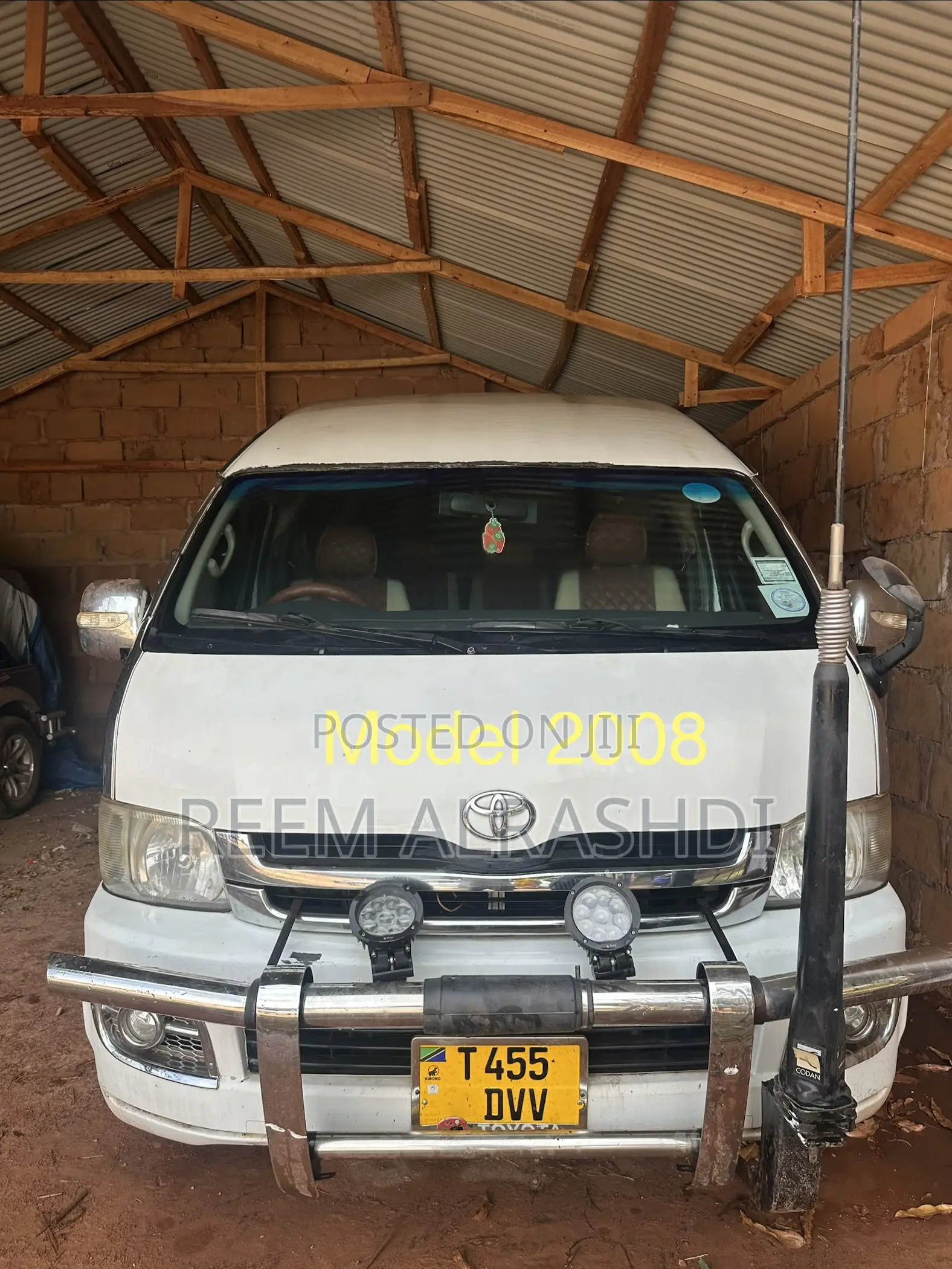 Toyota HiAce 2008 White