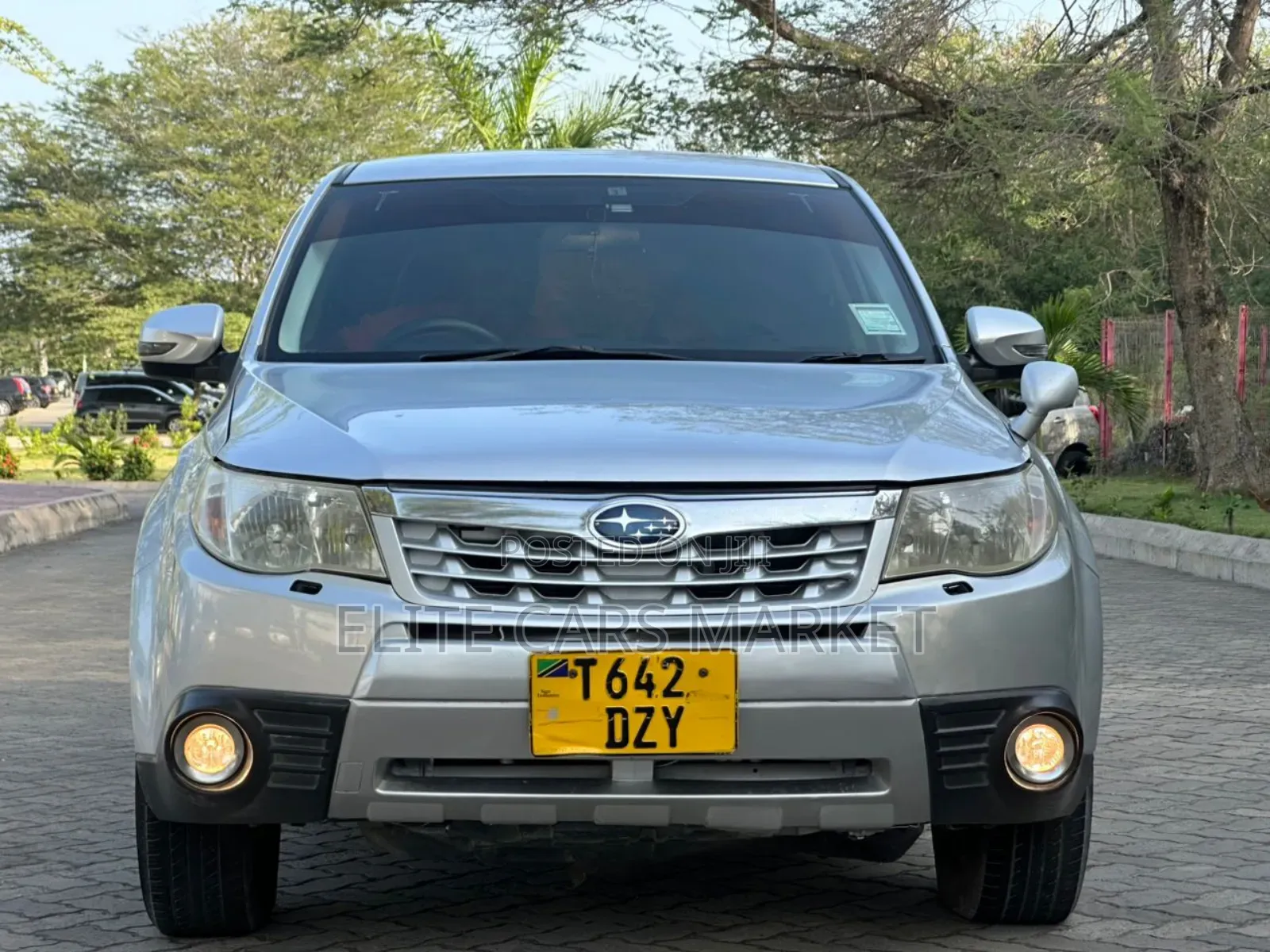 Subaru Forester 2011 Silver