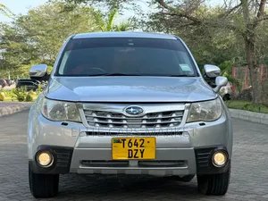 Subaru Forester 2011 Silver