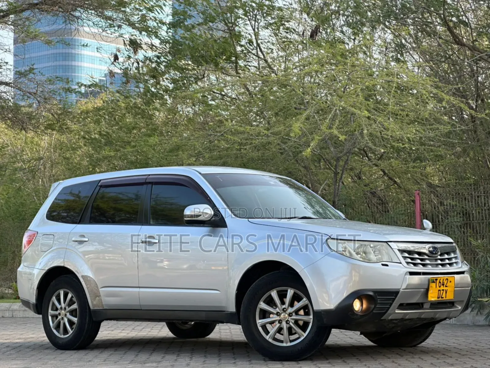 Subaru Forester 2011 Silver