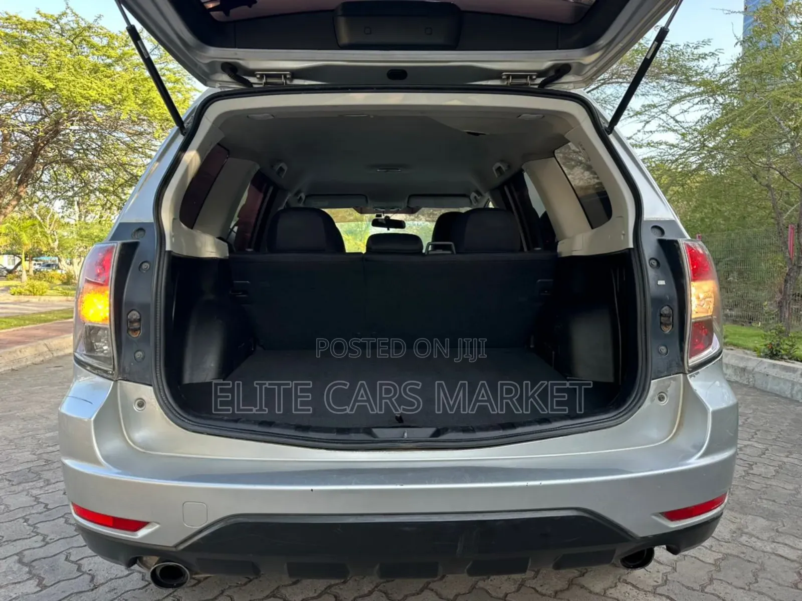 Subaru Forester 2011 Silver
