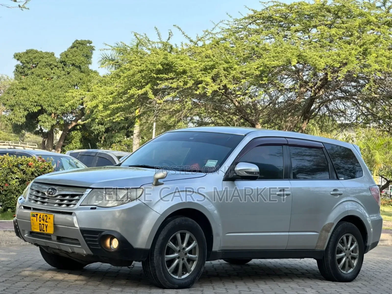 Subaru Forester 2011 Silver