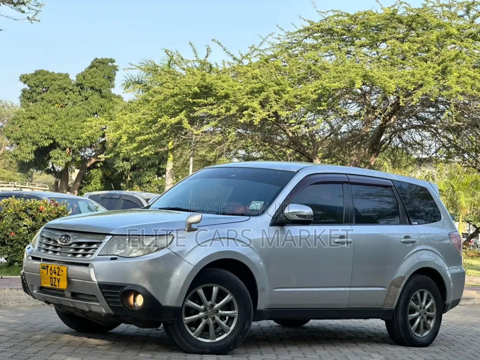 Subaru Forester 2011 Silver