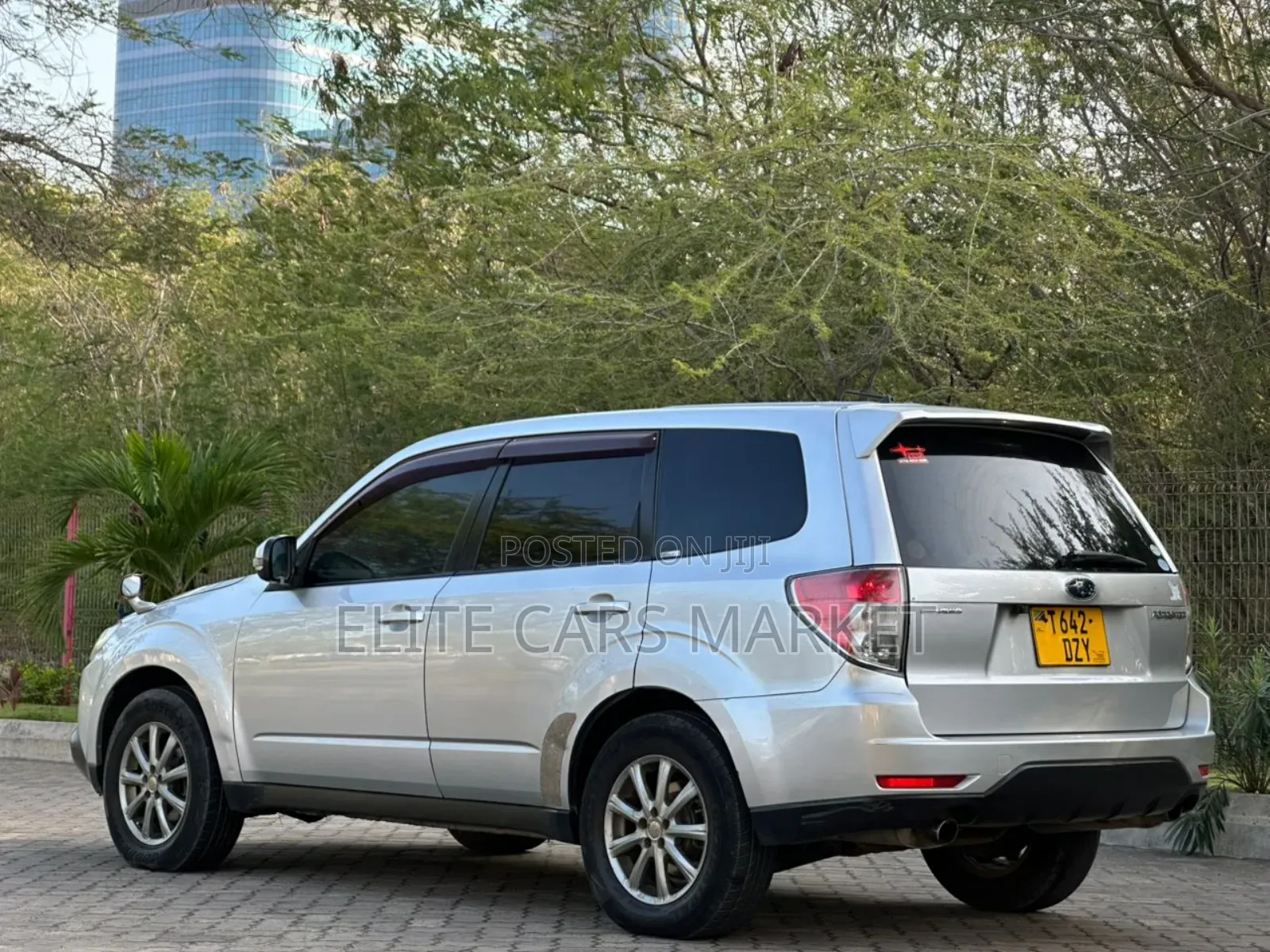 Subaru Forester 2011 Silver