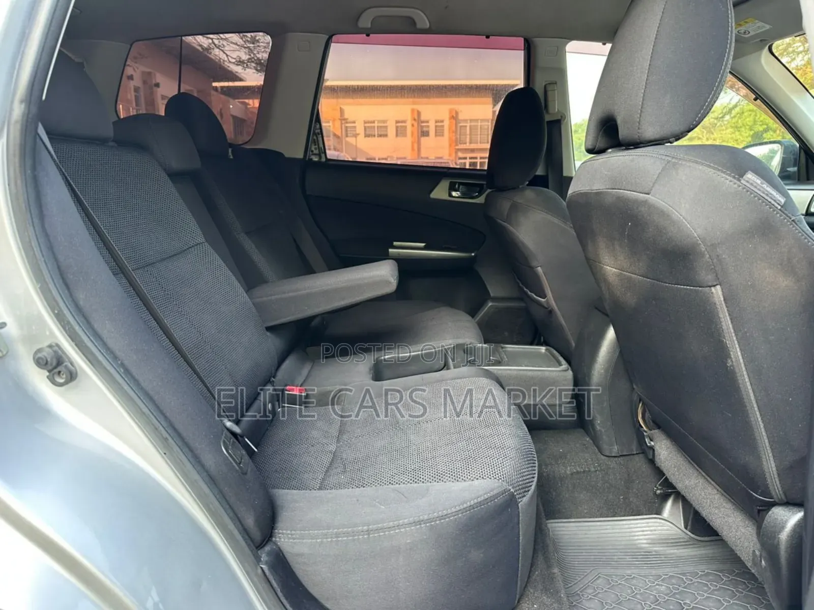 Subaru Forester 2011 Silver