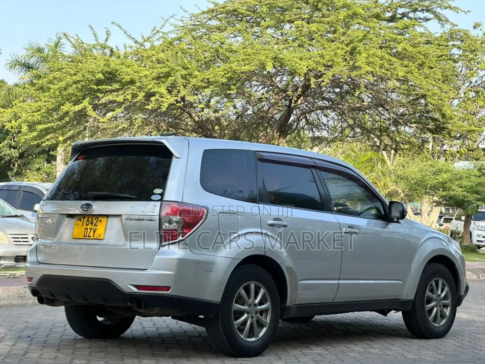 Subaru Forester 2011 Silver