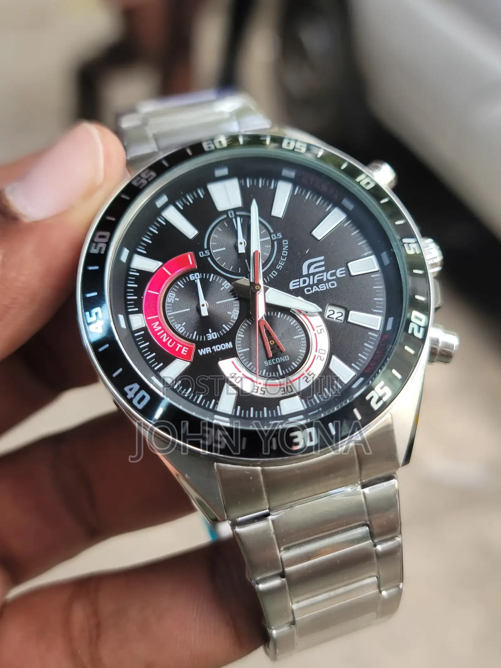 Casio Edifice Efv-620d-1a4vuef Chronograph Watch With a Black Dial