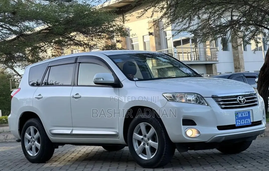 Toyota Vanguard 2009 Off white
