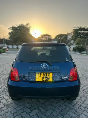 Toyota IST 2004 Blue
