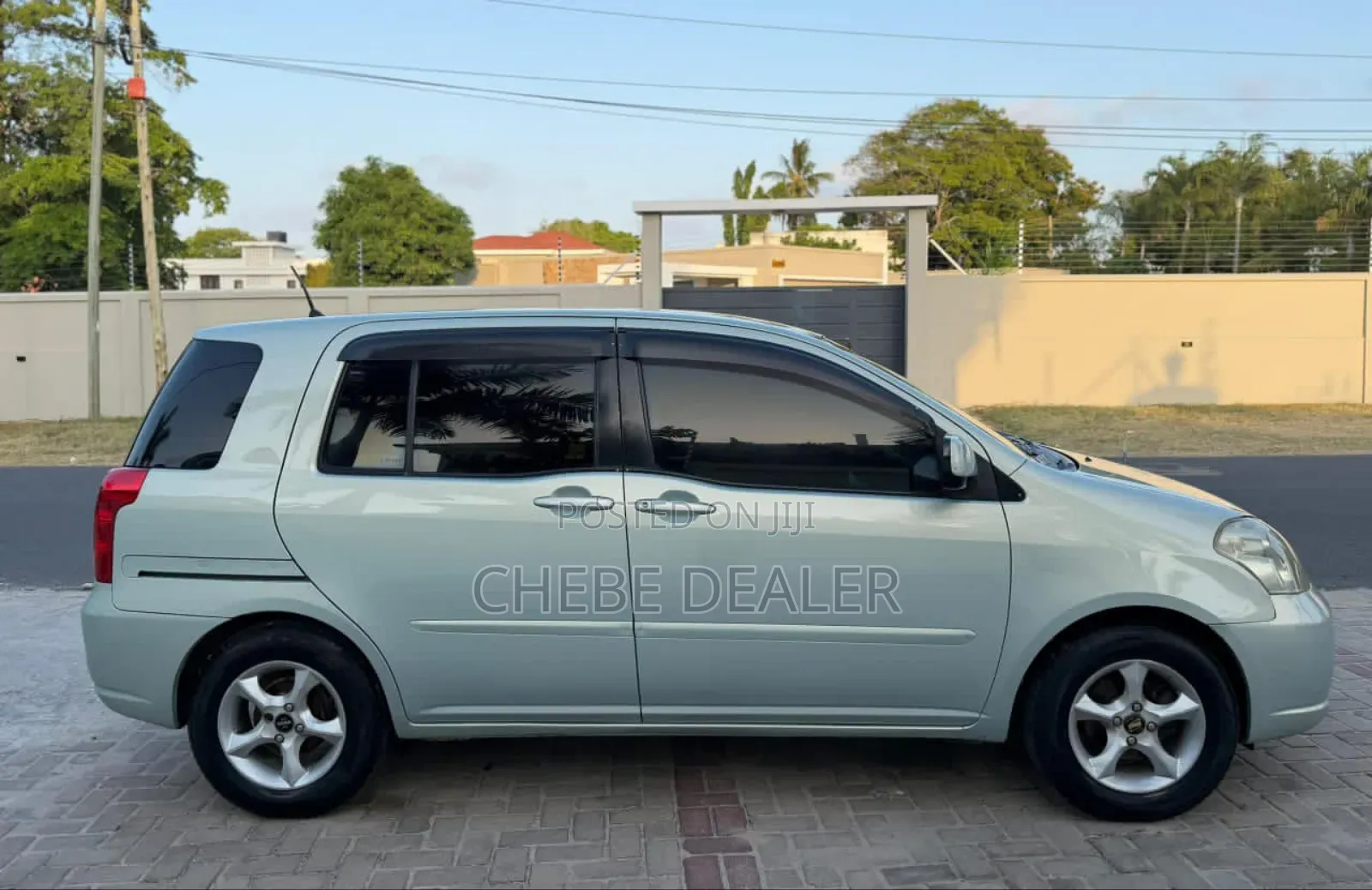 Toyota Raum 2006 Green