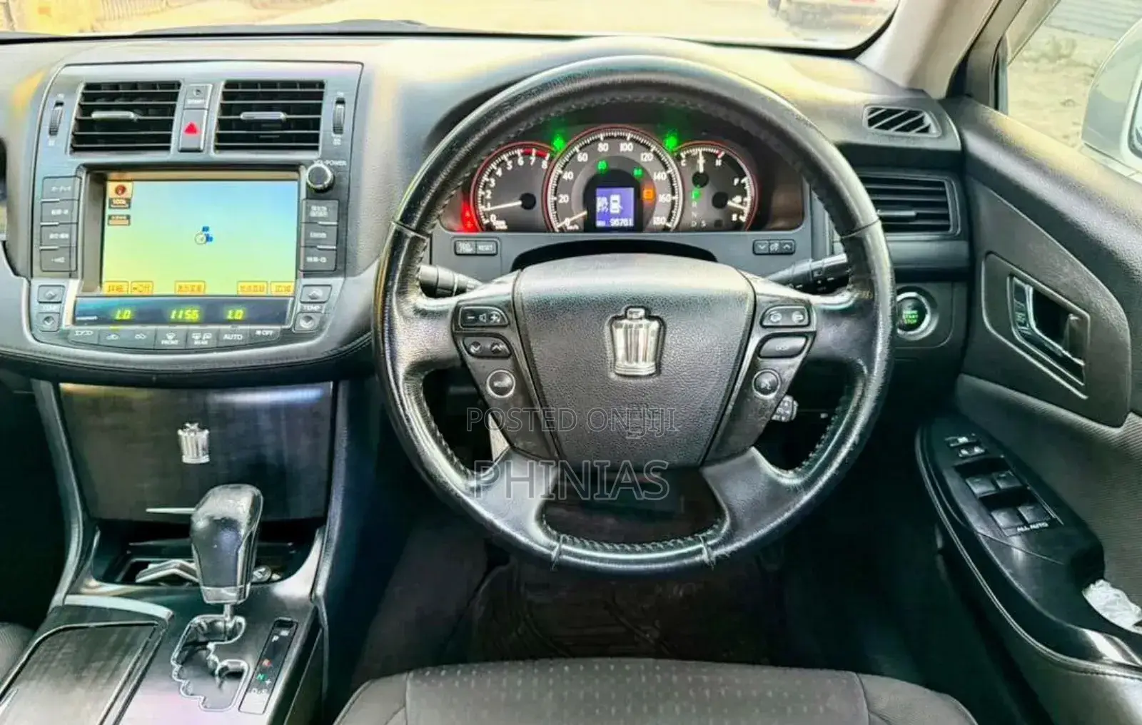 Toyota Crown 2009 White