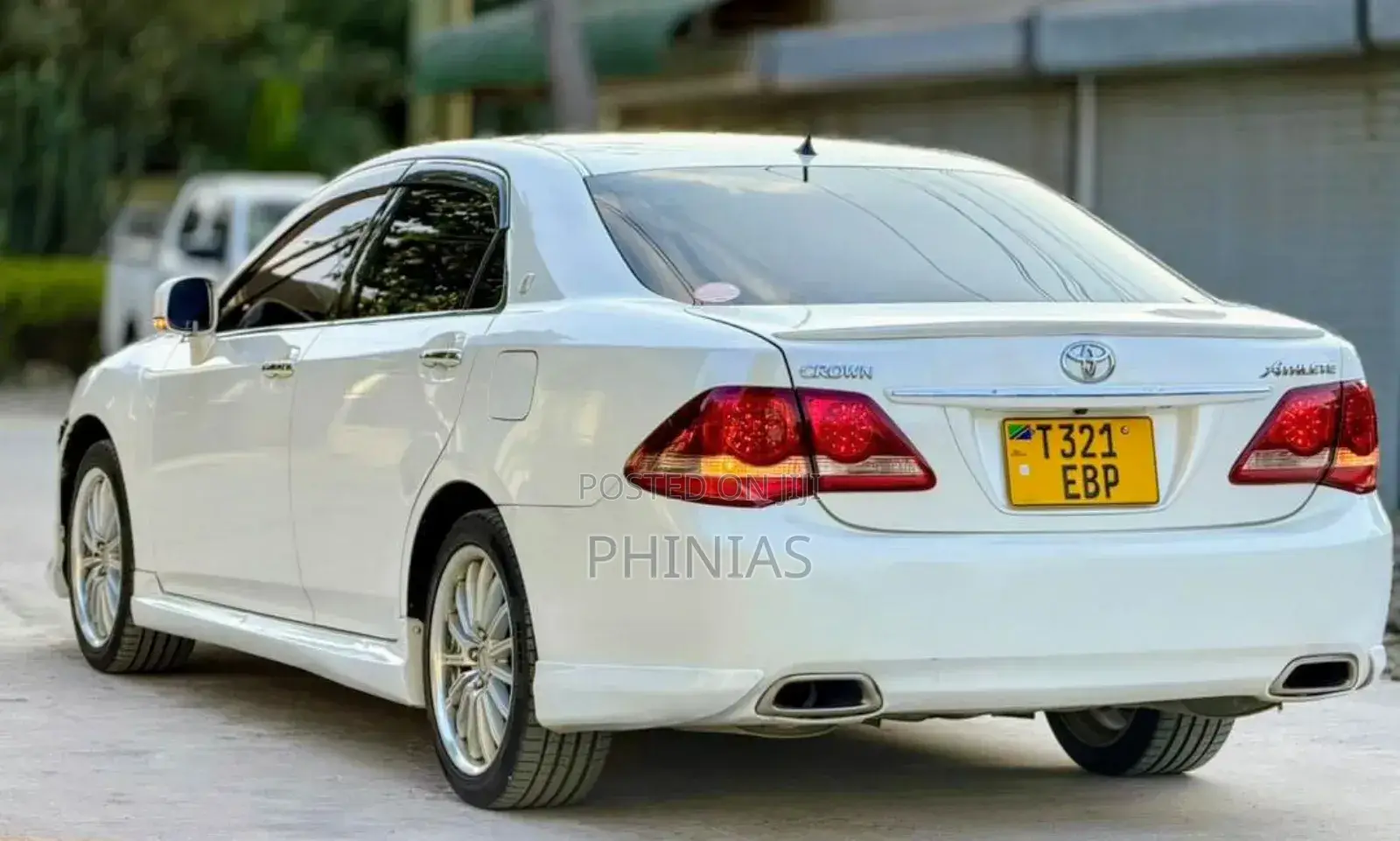 Toyota Crown 2009 White