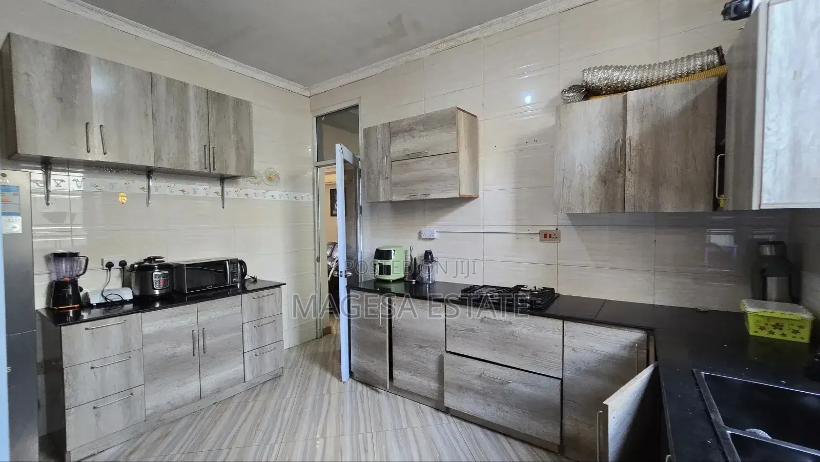 4bdrm House in Goba for sale