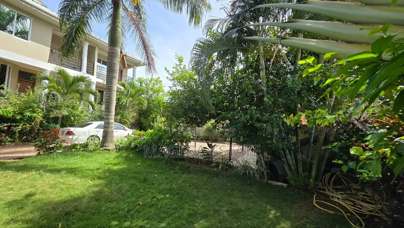 4bdrm House in Goba for sale