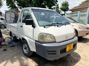Toyota Townance 2002 White