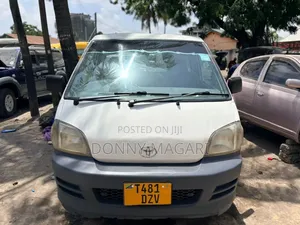 Toyota Townance 2002 White