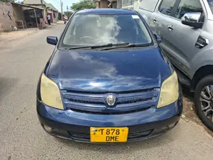 Toyota IST 2003 Blue