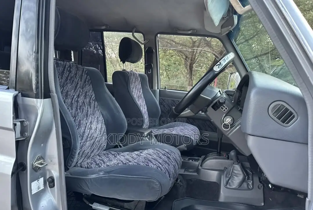 Toyota Land Cruiser Prado 1999 Silver