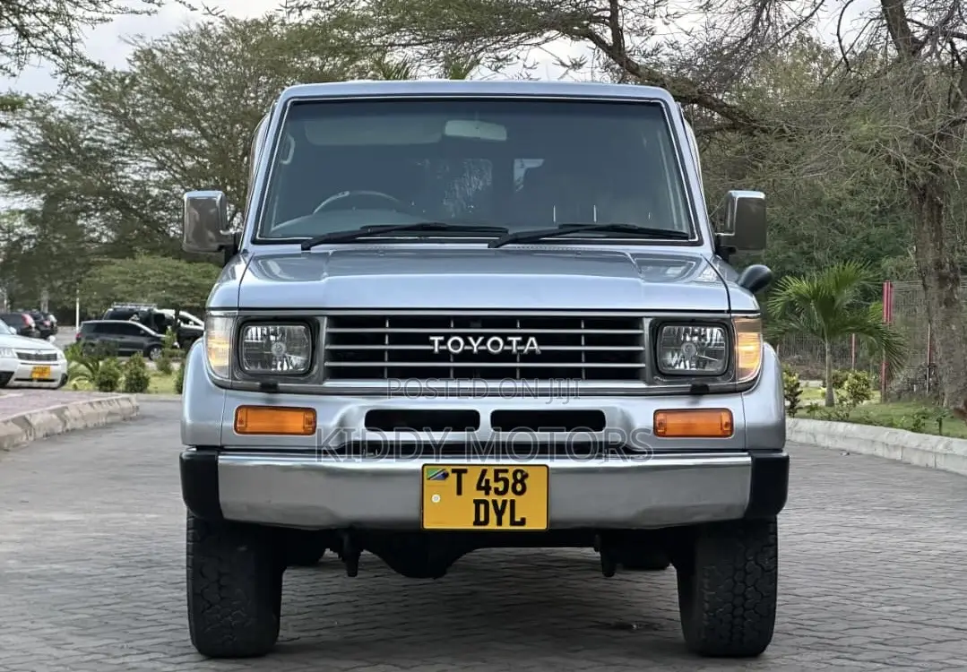 Toyota Land Cruiser Prado 1999 Silver