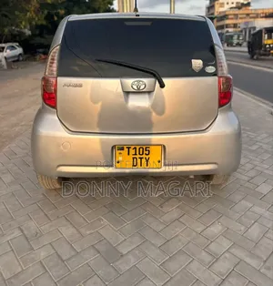 Toyota Passo 2005 Silver