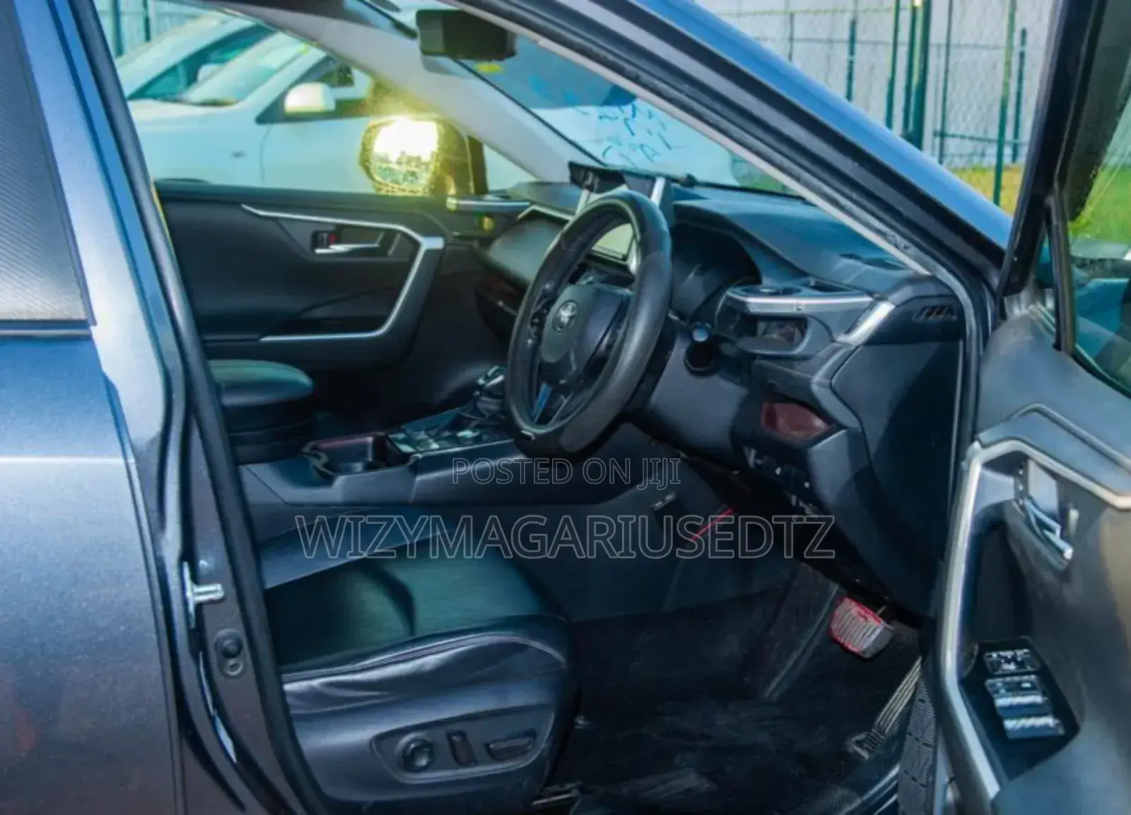 Toyota RAV4 2021 Gray