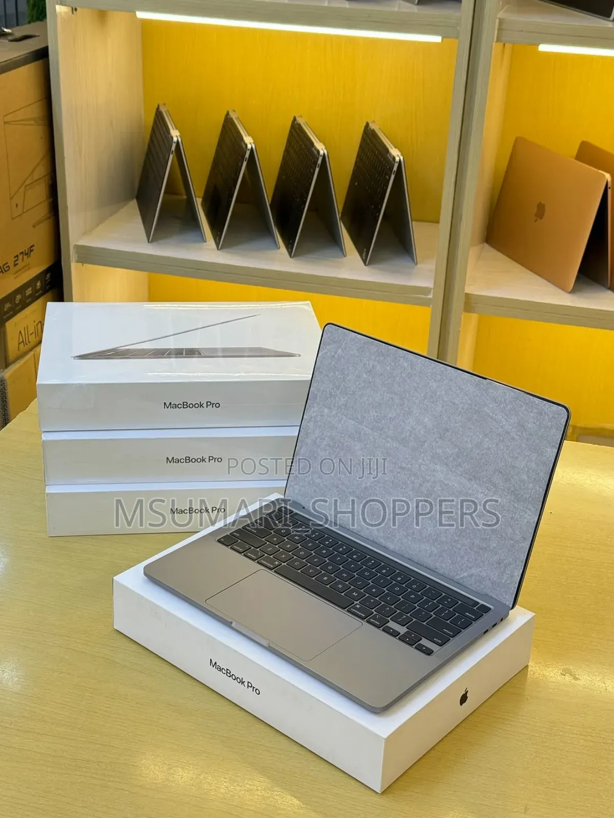 New Laptop Apple MacBook Pro 2020 16GB Intel Core I5 SSD 512GB