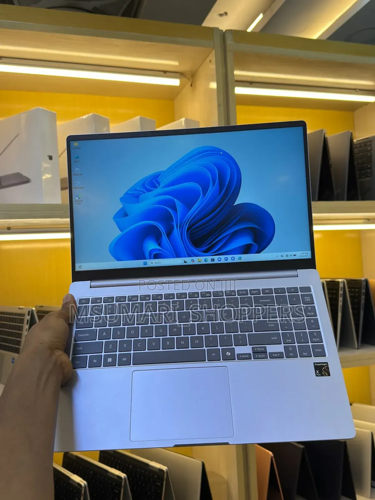 New Samsung Galaxy Book4 16GB Qualcomm Snapdragon X Plus SSD 512GB