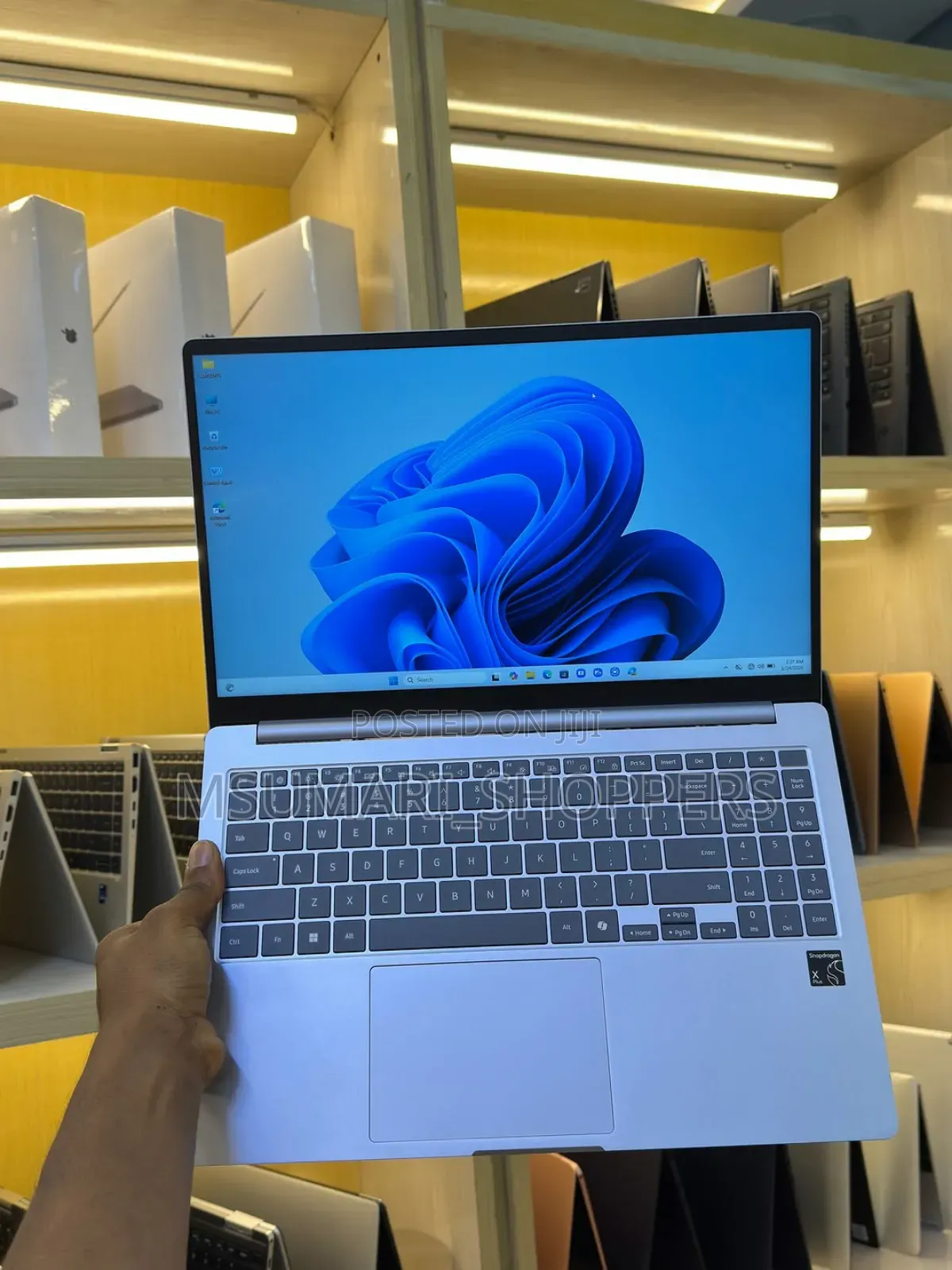 New Samsung Galaxy Book4 16GB Qualcomm Snapdragon X Plus SSD 512GB